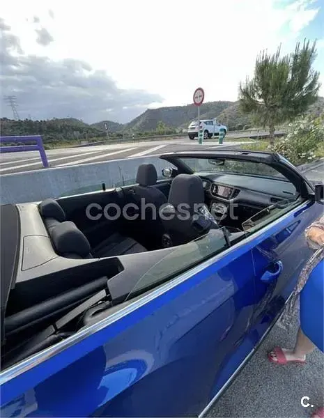 Usado VW T-Roc Style 110 CV (80 kW) 2021 Azul SUV