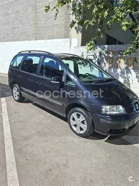 Usado Seat Alhambra Reference 115 CV (84 kW) 2010 Negro Monovolumen