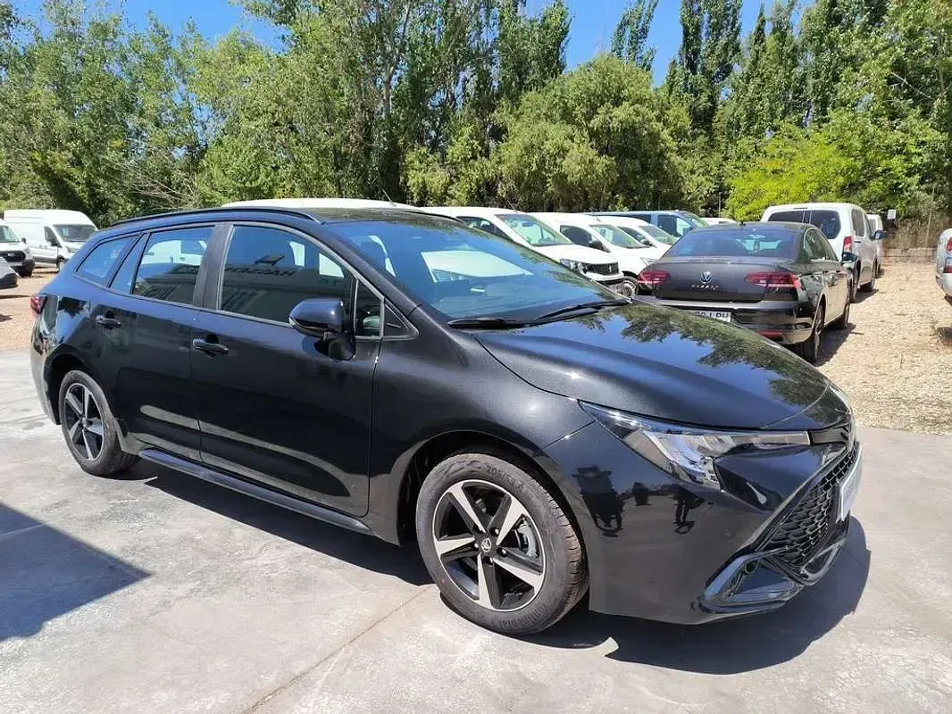 Nuevo Toyota Corolla Active 140 CV (102 kW) 2026 Negro Familiar