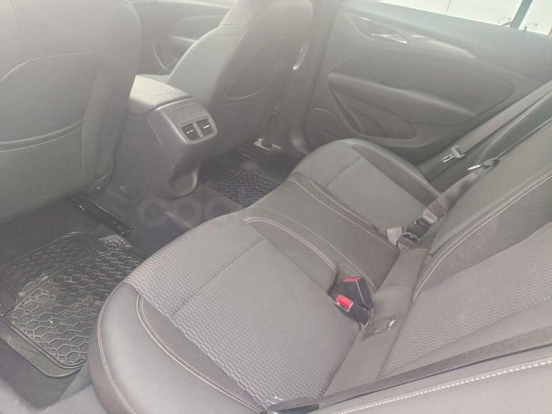 Usado Opel Insignia Business 136 CV (100 kW) 2017 Gris / plata Berlina