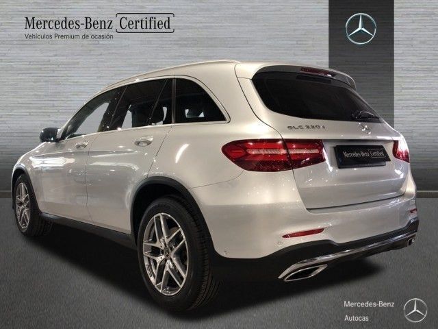 Usado Mercedes GLC220 AMG line 170 CV (125 kW) 2018 Plata iridio