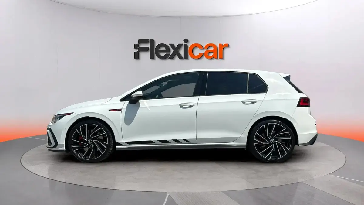 Usado VW Golf VII GTI 245 CV (180 kW) 2021 Blanco Utilitario