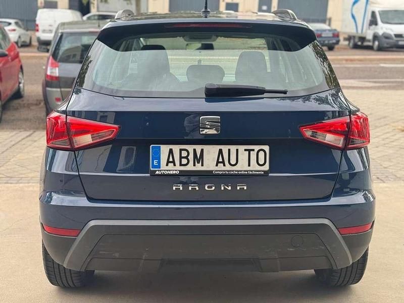 Usado Seat Arona Ecomotive 116 CV (85 kW) 2017 Azul SUV