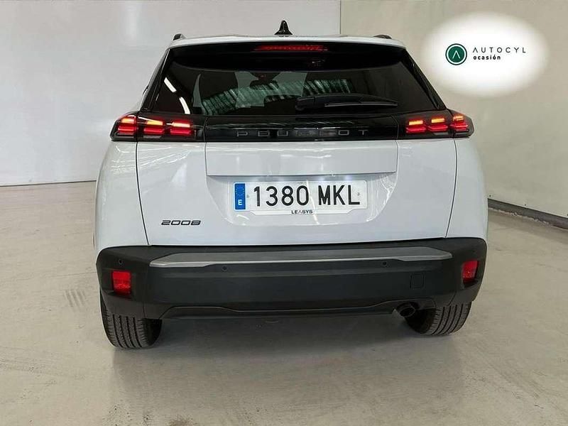 Usado Peugeot 2008 Active 103 CV (75 kW) 2023 Blanco SUV