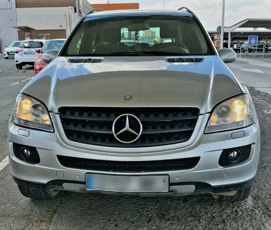 Usado Mercedes ML280 189 CV (139 kW) 2007 Plateado SUV