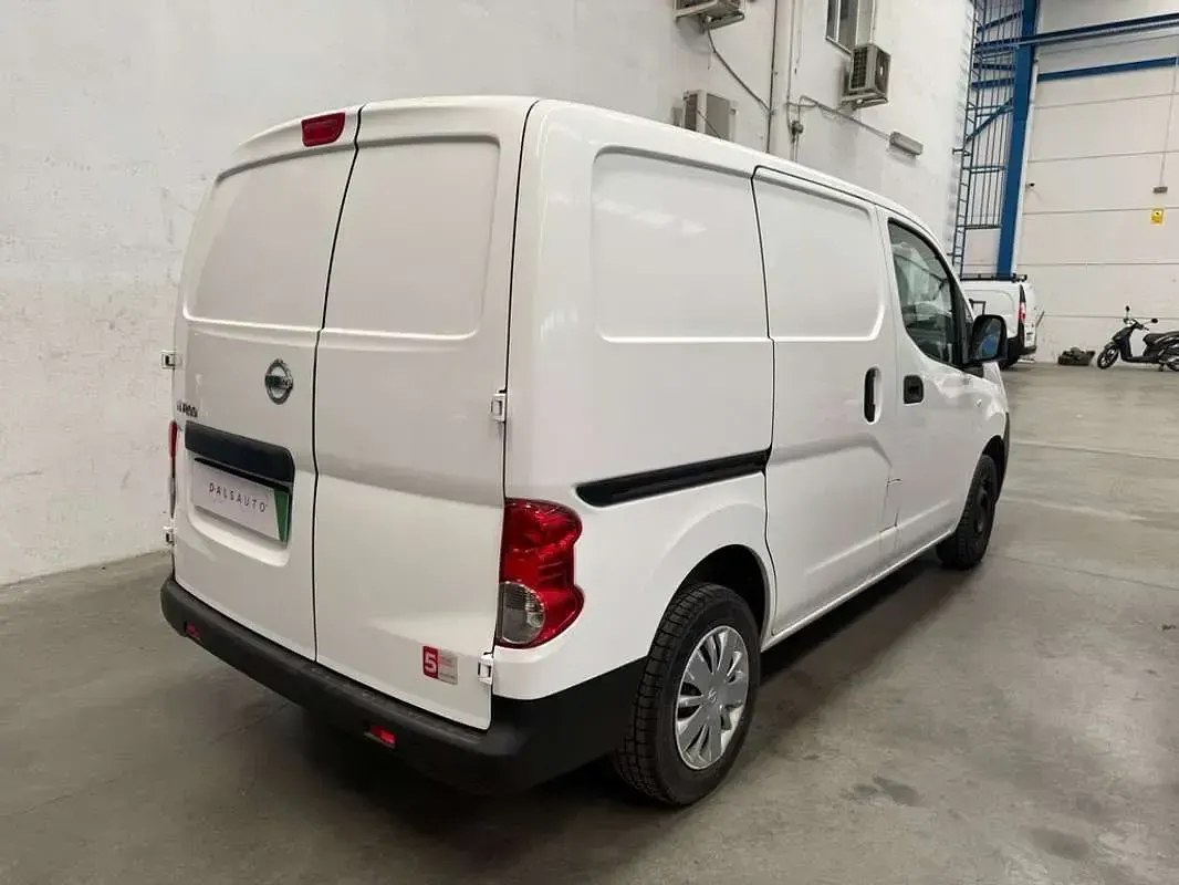 Usado Nissan NV200 90 CV (66 kW) 2019 Blanco Monovolumen