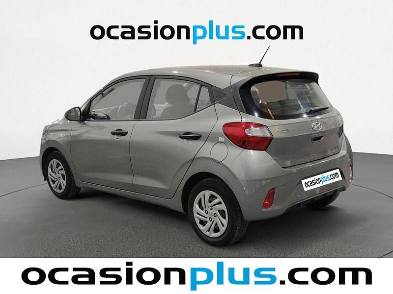 Usado Hyundai i10 67 CV (49 kW) 2022 Gris Utilitario