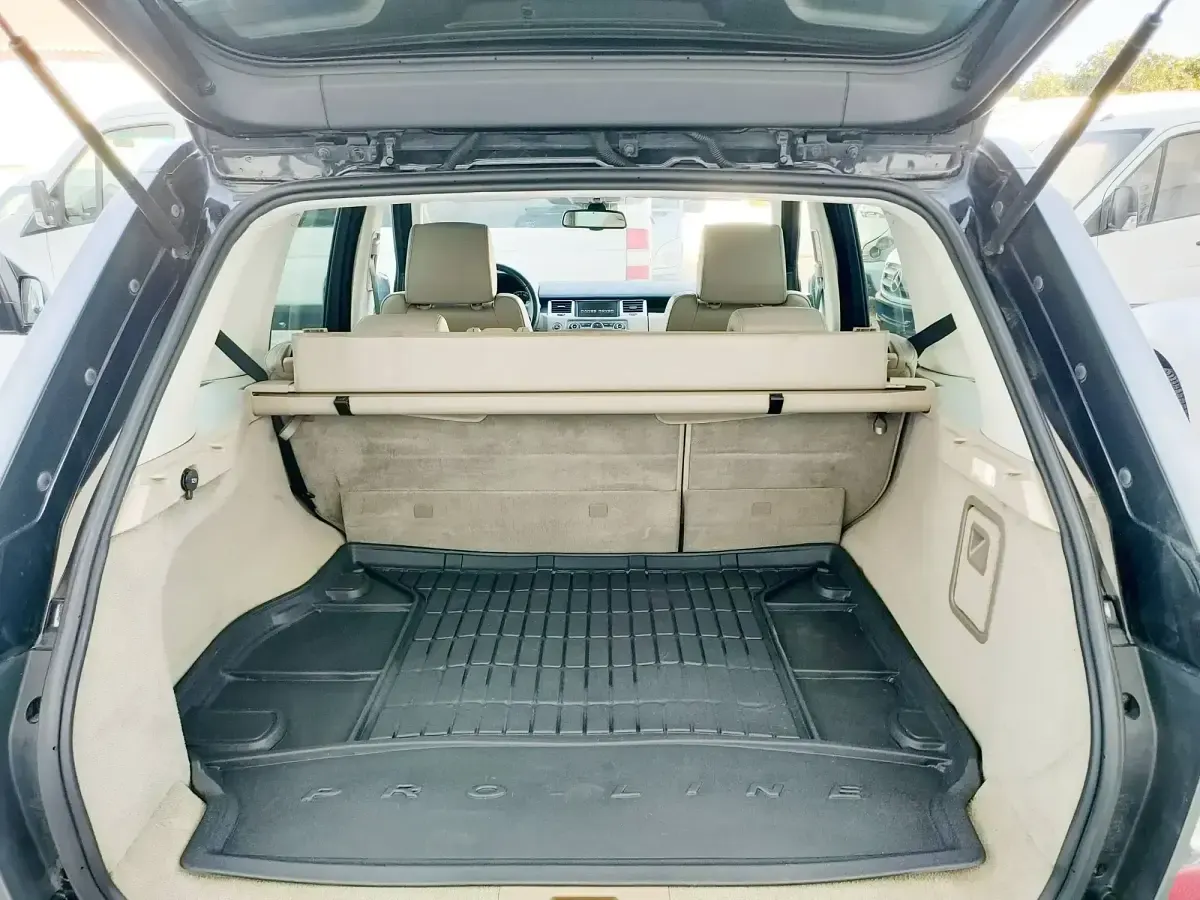 Usado Land Rover Range Rover SE 245 CV (180 kW) 2011 Negro SUV