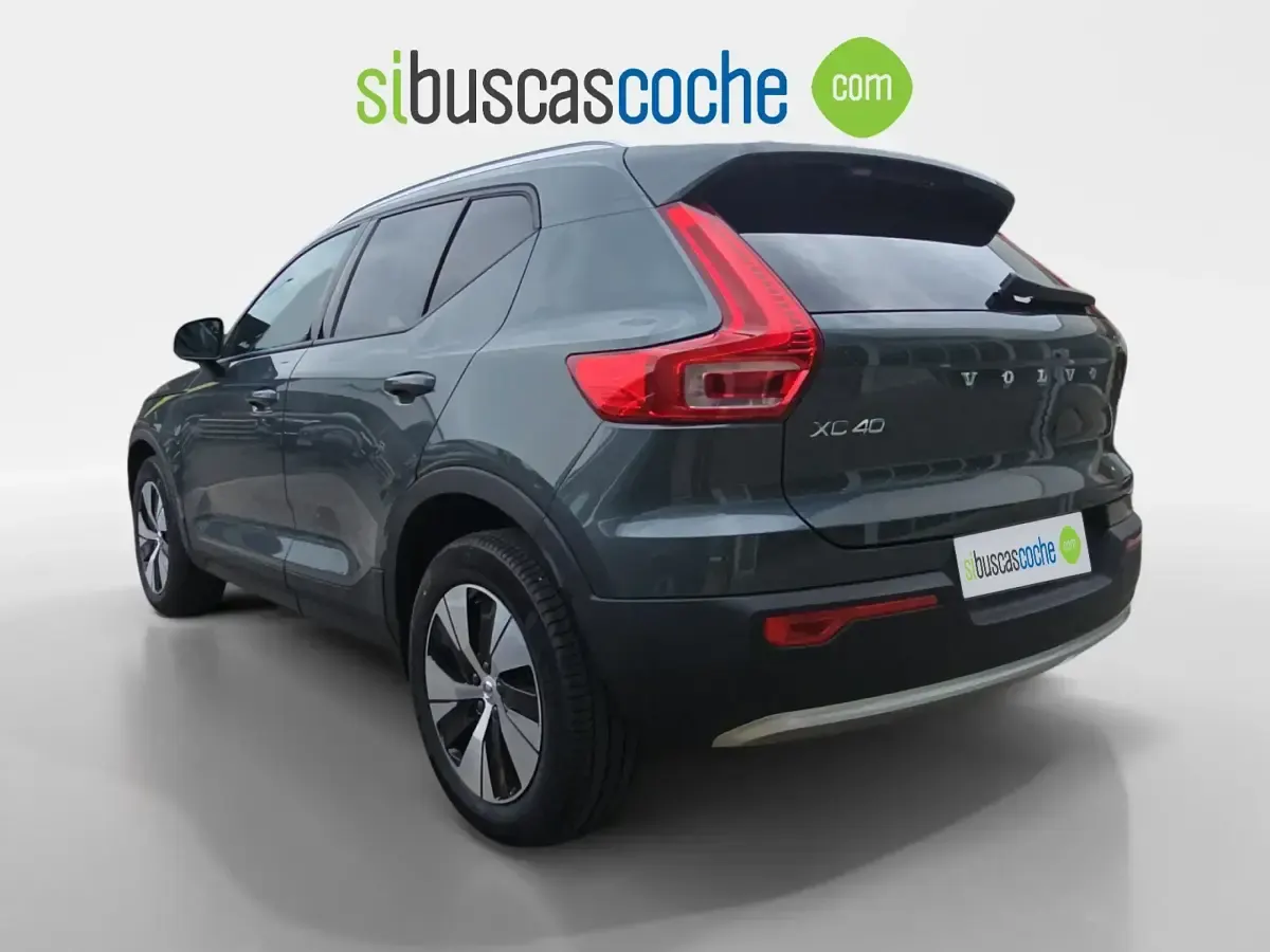 Usado Volvo XC40 Core 163 CV (119 kW) 2025 Verde SUV