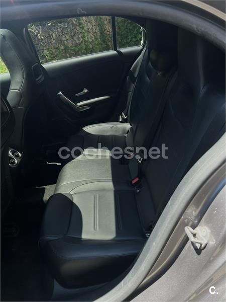 Gris / plata Usado 2019 Mercedes A180 Berlina | 17.900 € (Buen precio) - Imagen 1/4