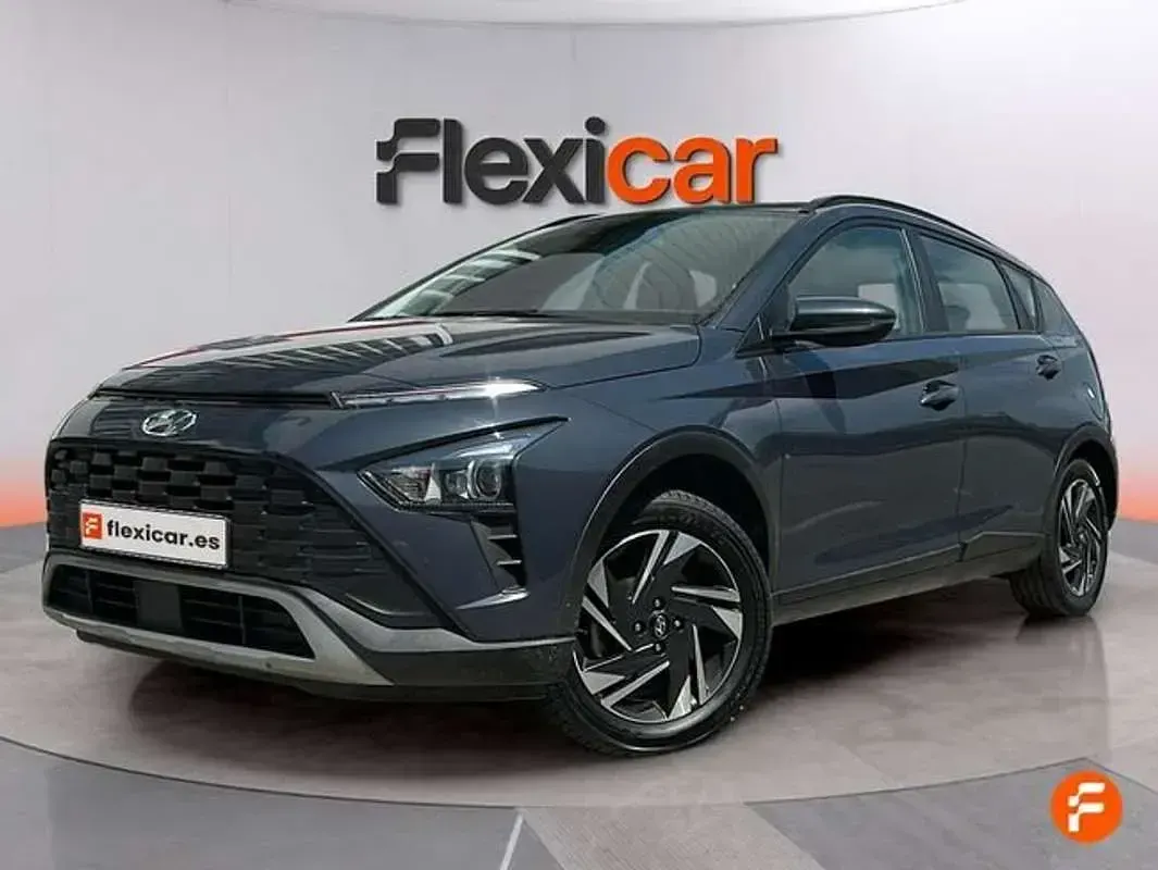 Usado Hyundai Bayon 84 CV (61 kW) 2023 Gris SUV