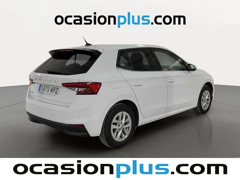 Usado Skoda Fabia Selection 95 CV (69 kW) 2024 Blanco Utilitario