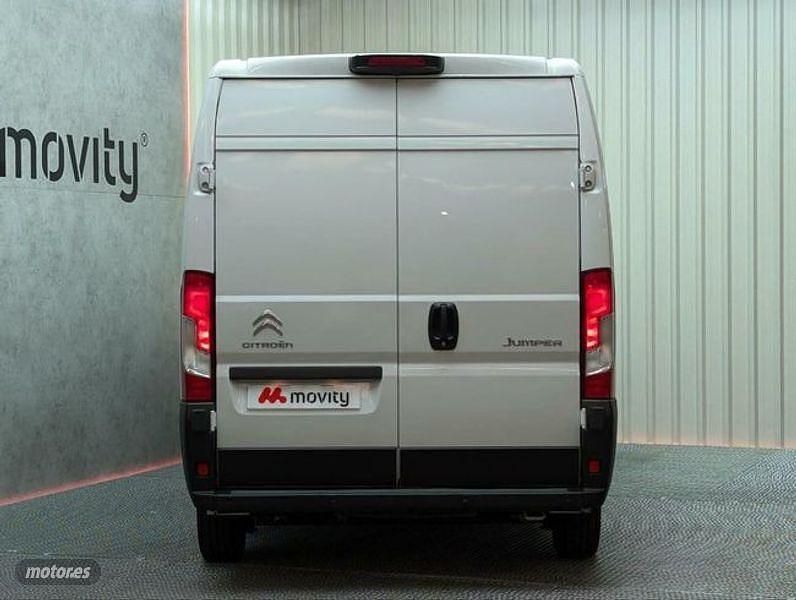 Usado Citroën Jumper 140 CV (102 kW) 2022 Blanco Monovolumen