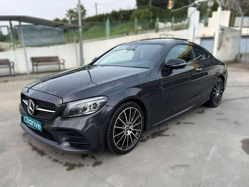 Usado Mercedes C200 184 CV (135 kW) 2019 Gris Coupe