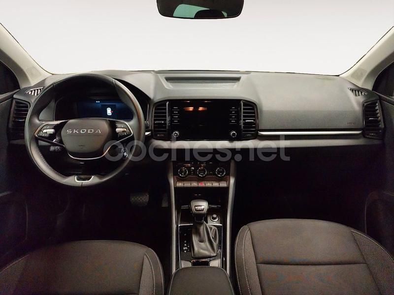 Usado Skoda Karoq Selection 150 CV (110 kW) 2025 Negro SUV