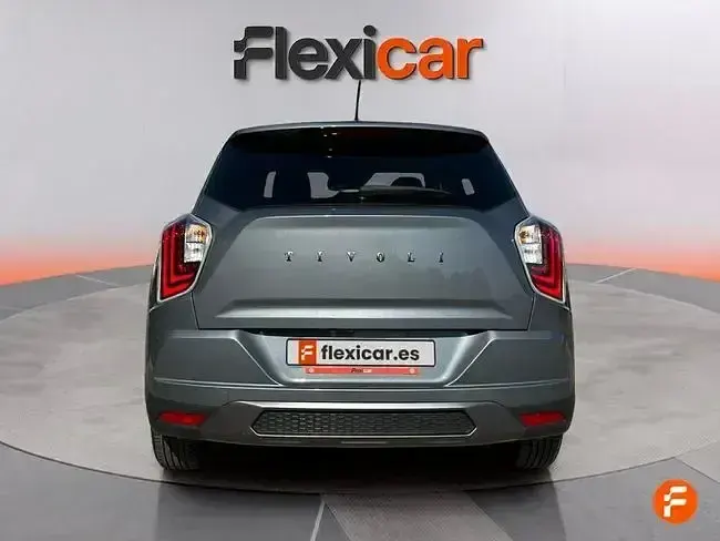 Usado SsangYong Tivoli 163 CV (119 kW) 2024 Gris SUV