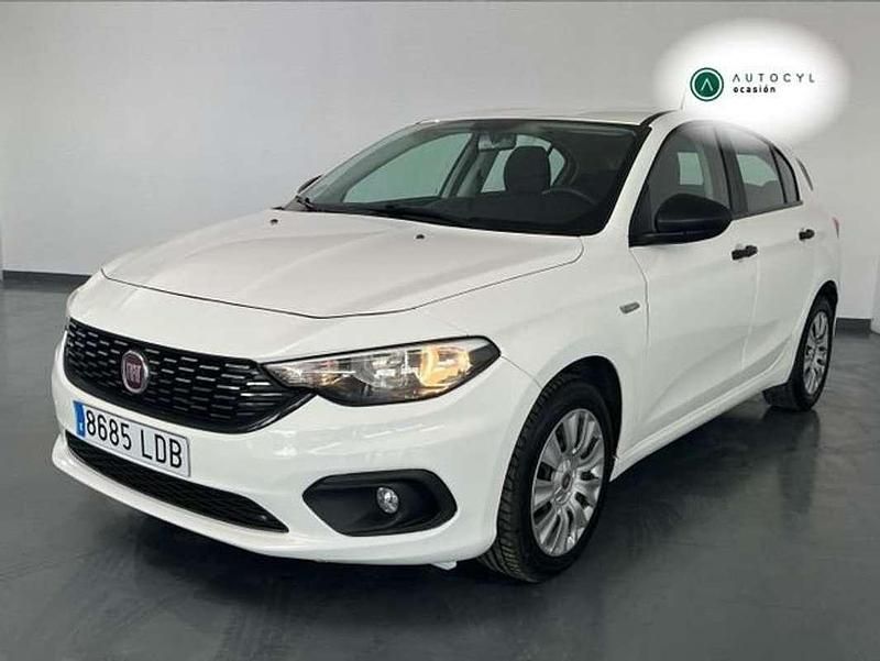 Usado Fiat Tipo Lounge 120 CV (88 kW) 2019 Blanco Berlina