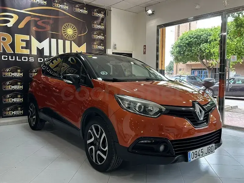 Usado Renault Captur Intens 90 CV (66 kW) 2015 Naranja SUV