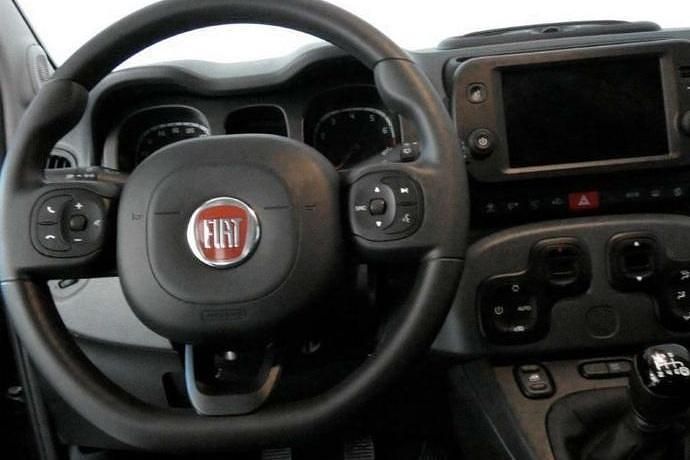 Usado Fiat Panda Cross Cross 70 CV (51 kW) 2024 Utilitario