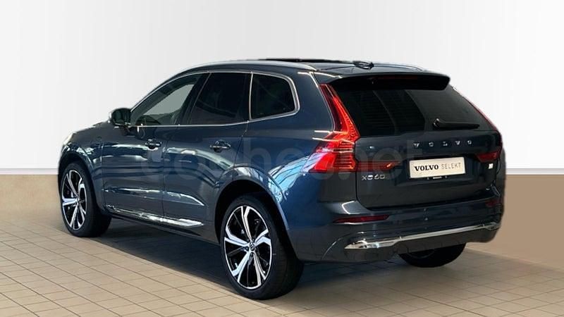 Usado Volvo XC60 Plus 350 CV (257 kW) 2023 Azul SUV