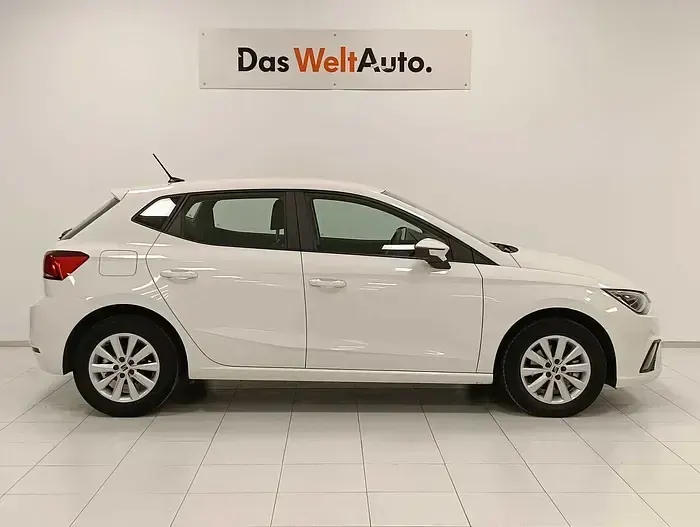 Usado Seat Ibiza Style 110 CV (80 kW) 2023 Blanco Utilitario