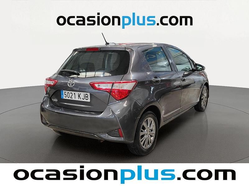 Usado Toyota Yaris Active 69 CV (50 kW) 2018 Gris