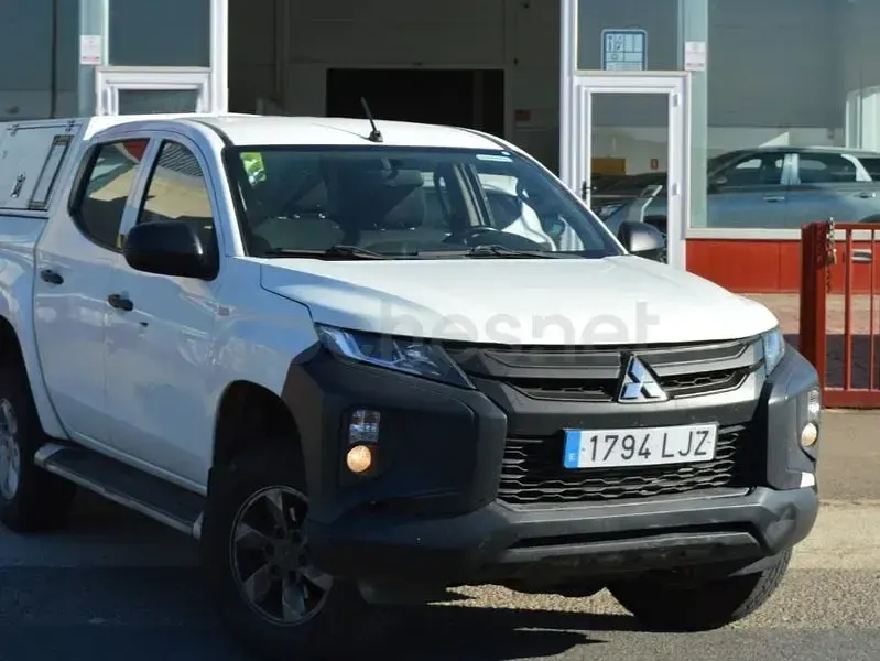Usado Mitsubishi L200 150 CV (110 kW) 2020 Blanco Pickup/Camioneta