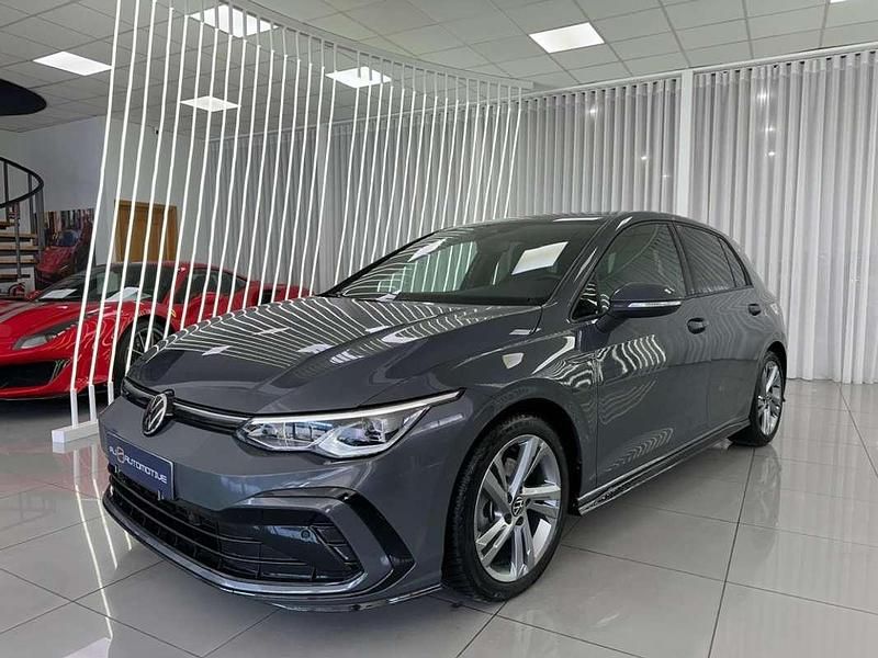 Negro Usado 2022 VW Golf VIII R-line Utilitario | 25.990 € (Precio justo) - Imagen 1/4