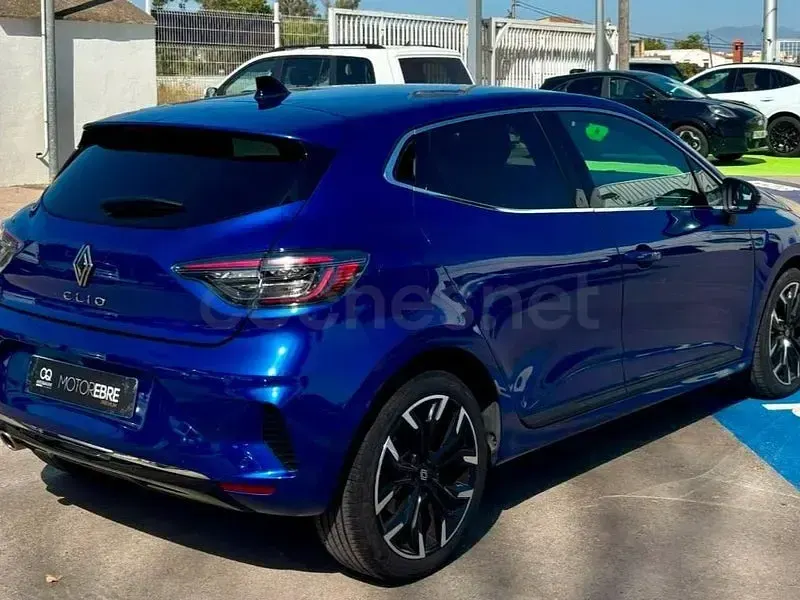 Usado Renault Clio V Techno 90 CV (66 kW) 2025 Azul Berlina