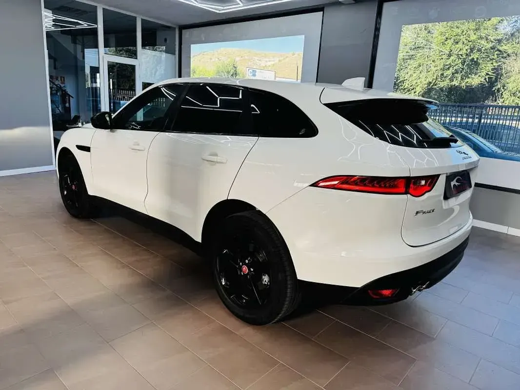 Usado Jaguar F-Pace Prestige 179 CV (131 kW) 2019 Blanco SUV