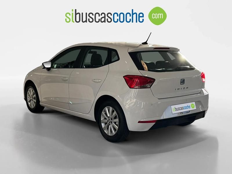 Usado Seat Ibiza Style 110 CV (80 kW) 2021 Blanco Utilitario