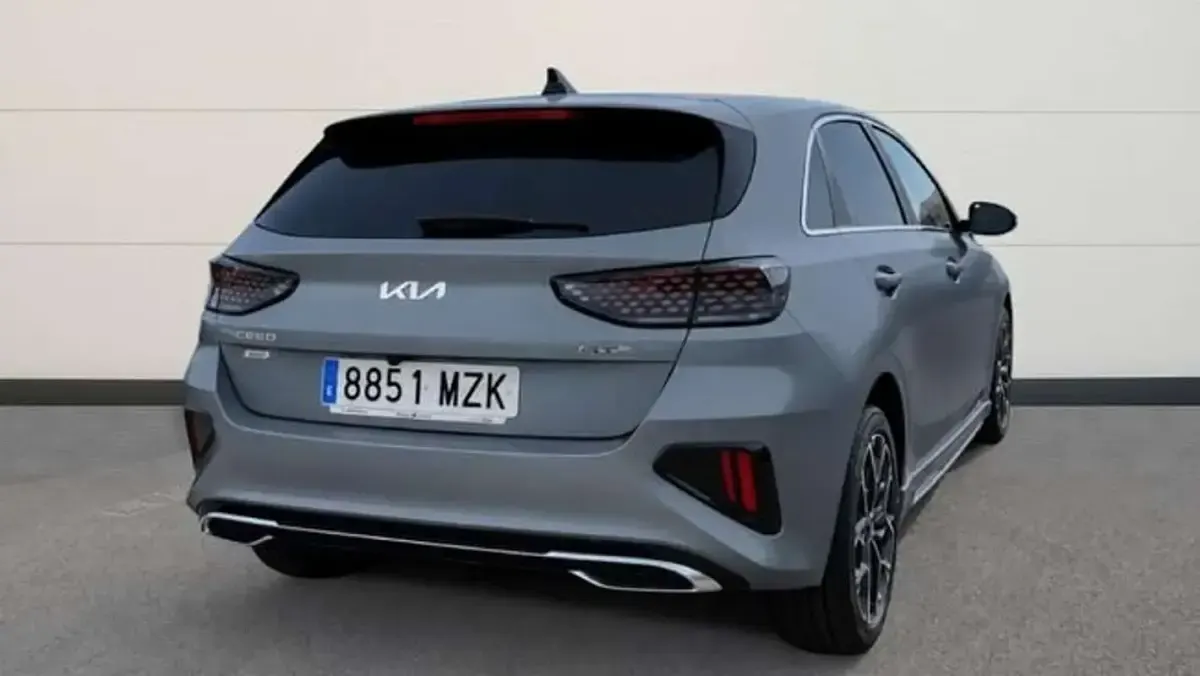 Occasion Kia Ceed GT-Line 140 PK (102 kW) 2025 Zilver Hatchback