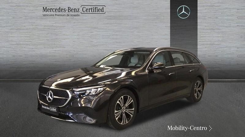 Verde olivo mate Nuevo 2024 Mercedes E220 Advanced | 60.900 € (Buen precio) - Imagen 1/4