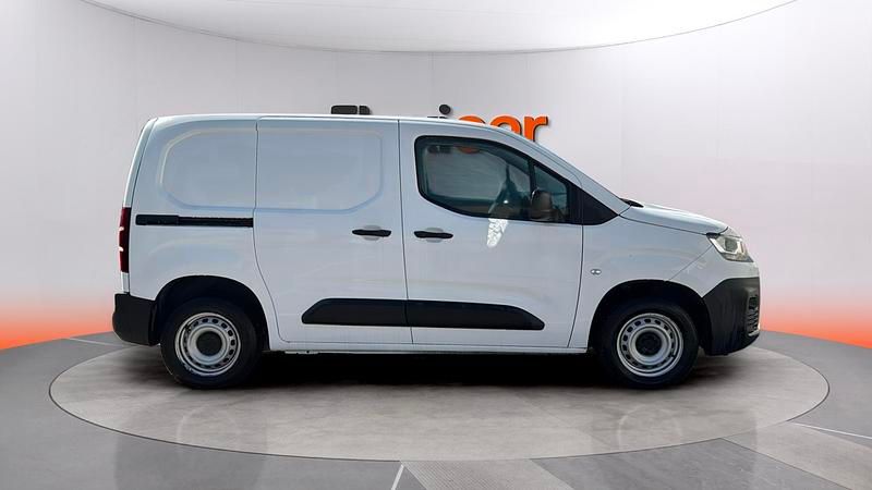 Usado Citroën Berlingo Feel 102 HP (75 kW) 2022 Branco Monovolume