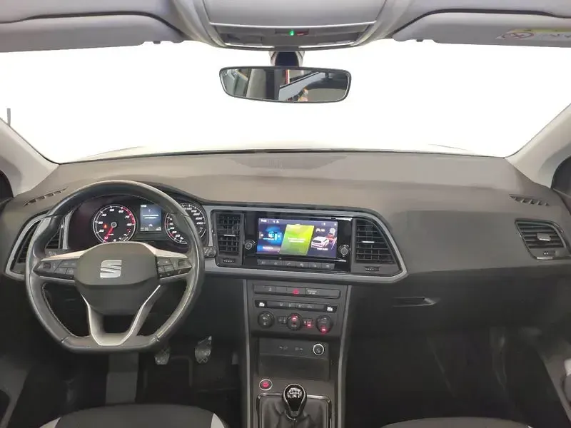 Usado Seat Ateca Reference 110 CV (80 kW) 2022 Gris / plata SUV