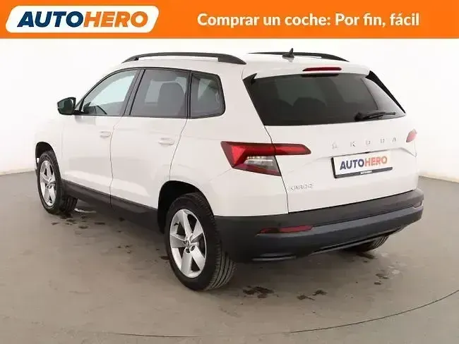 Usado Skoda Karoq Ambition 150 CV (110 kW) 2021 Blanco SUV