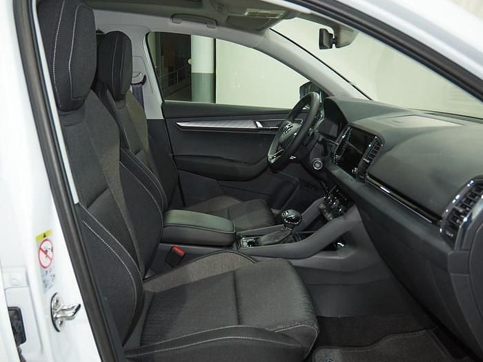 Usado Skoda Karoq 150 CV (110 kW) 2024 Blanco SUV