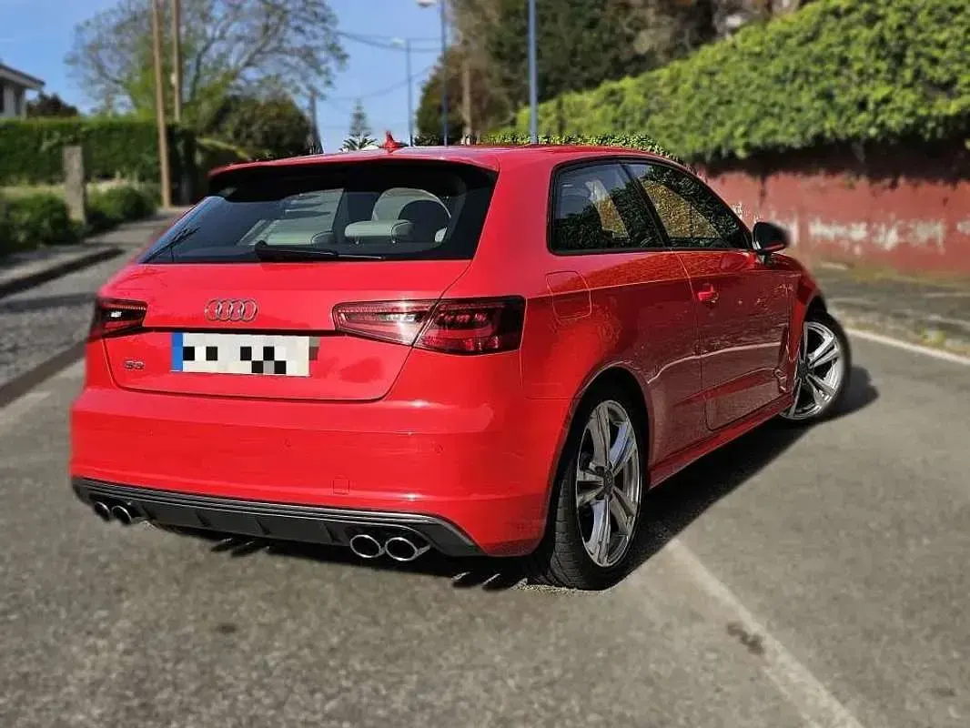 Usado Audi S3 Sportback Ambiente 300 CV (220 kW) 2013 Rojo Utilitario