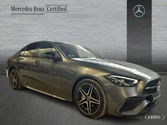Usado Mercedes C220 200 CV (147 kW) 2025 Gris selenita Berlina