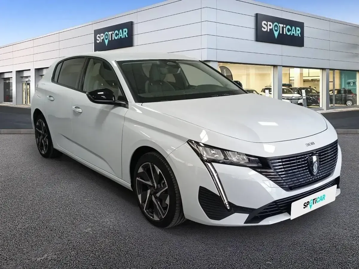 Usado Peugeot 308 Allure 145 CV (106 kW) 2025 Blanco Berlina