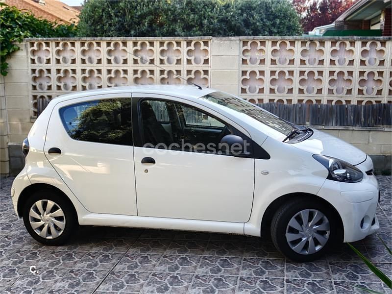 Occasion Toyota Aygo City 68 PK (50 kW) 2013 Wit Hatchback