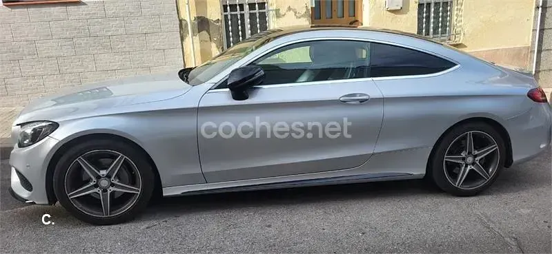 Usado Mercedes C220 AMG line 170 CV (125 kW) 2016 Gris / plata Coupe