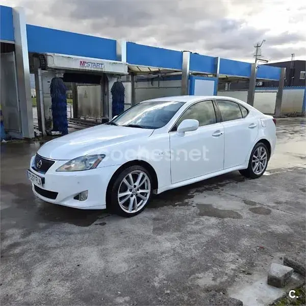 Usado Lexus IS220d Sport Line 177 CV (130 kW) 2008 Blanco Berlina