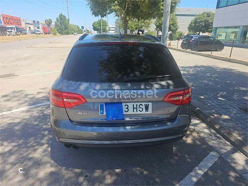 Usado Audi A4 150 CV (110 kW) 2013 Gris / plata Familiar