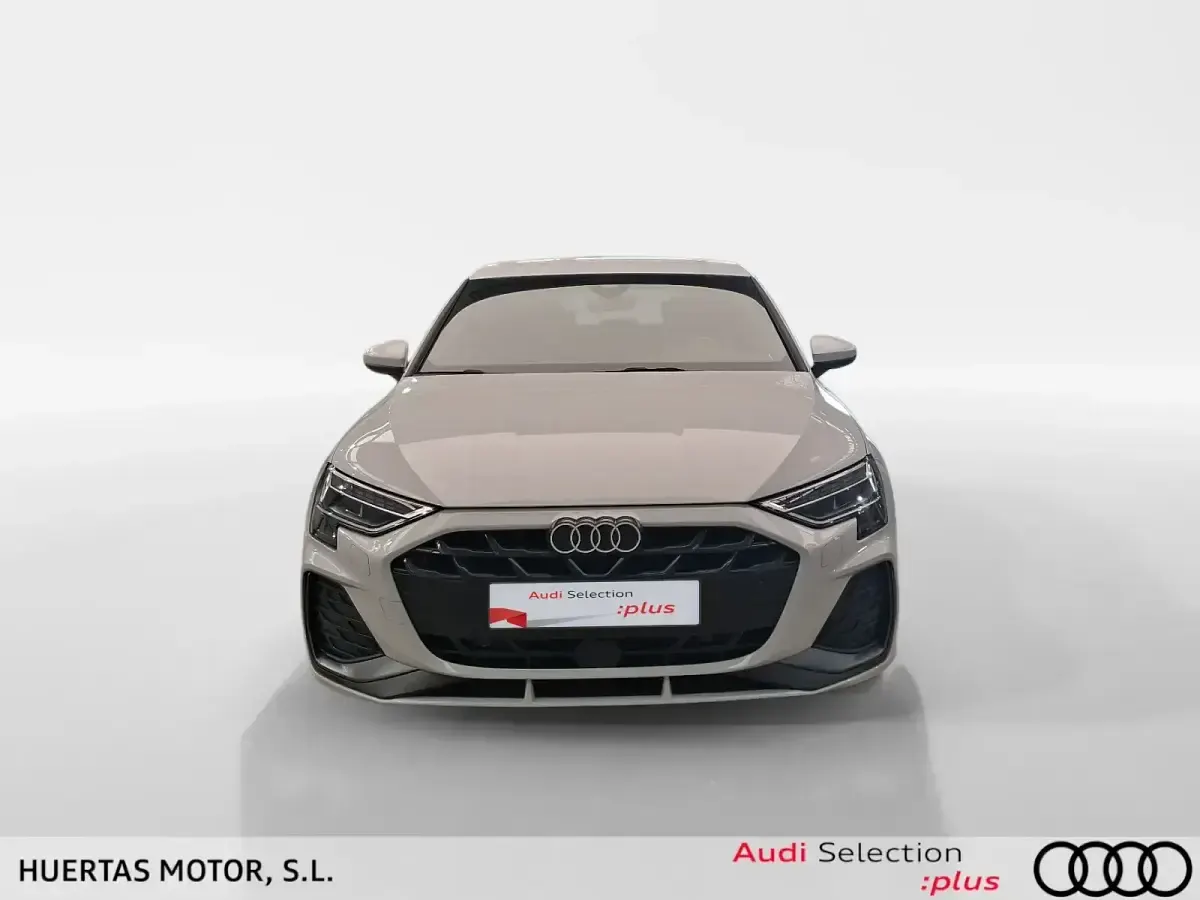 Usado Audi A3 S-Line 204 CV (150 kW) 2025 Blanco Berlina