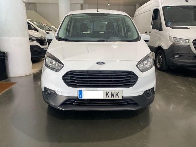 Usado Ford Transit Trend 100 CV (73 kW) 2019 Blanco Familiar