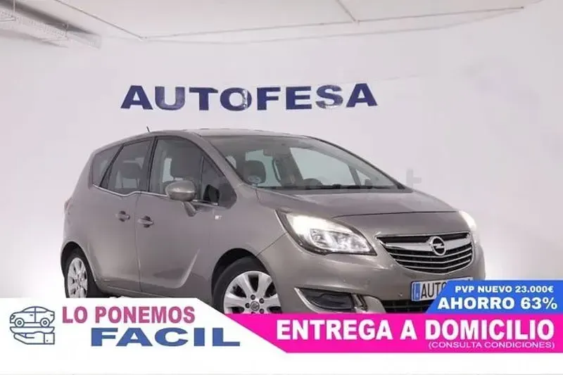 Usado Opel Meriva Excellence 140 CV (102 kW) 2016 Gris / plata Monovolumen