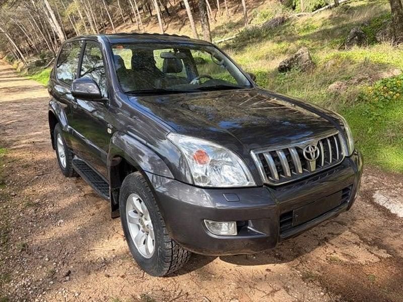 Usado Toyota Land Cruiser 166 CV (122 kW) 2005 Gris / plata SUV