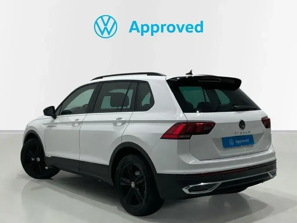 Usado VW Tiguan Sportline 150 CV (110 kW) 2022 Blanco SUV