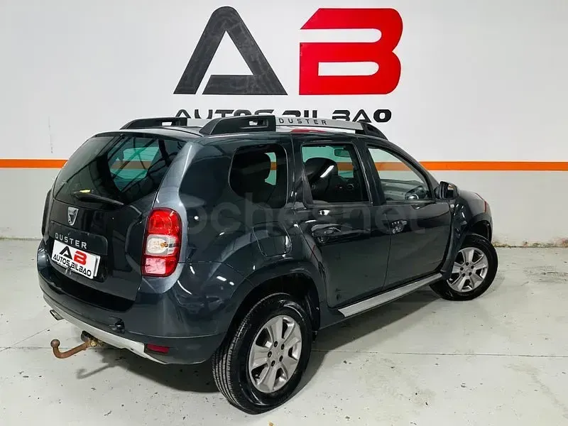 Usado Dacia Duster Lauréate 109 CV (80 kW) 2016 Gris / plata SUV